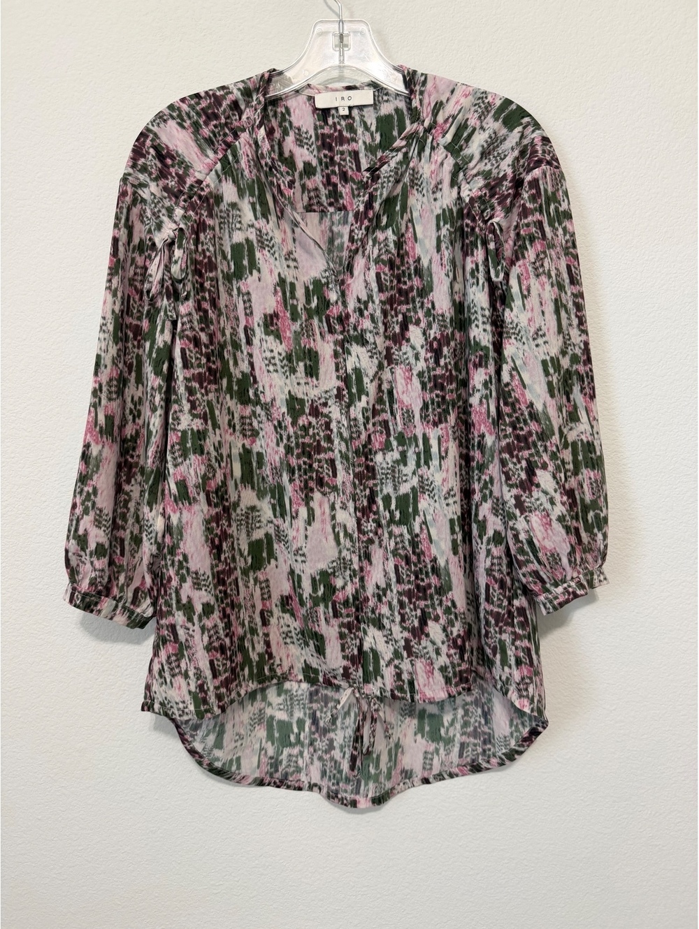 IRO 3/4 Sleeve V-Neck Hook-Eye Front Abstract Low Cut Blouse Women's Size 2 (M)